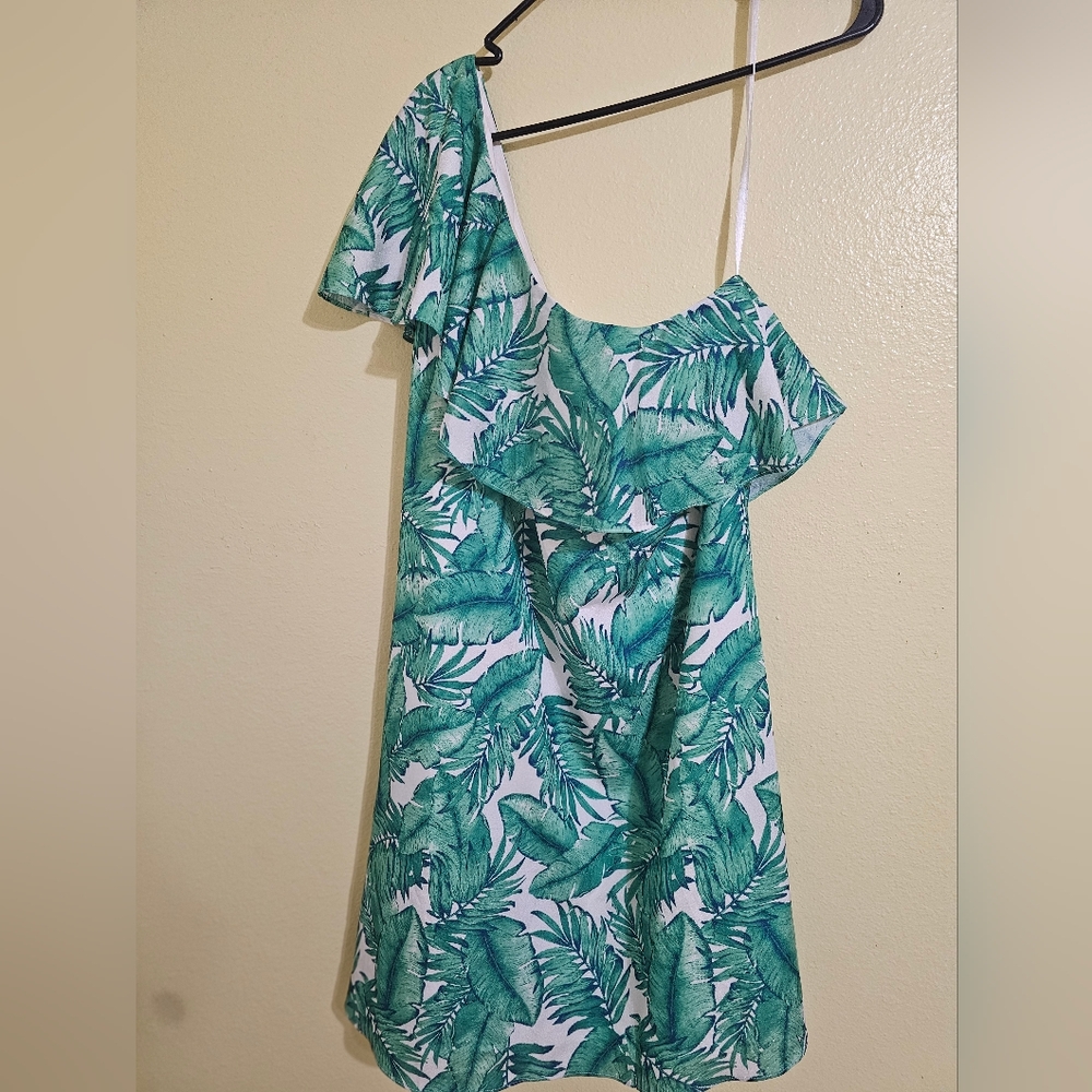Gianni Bini Green Leaf One-Shoulder Ruffle Dress